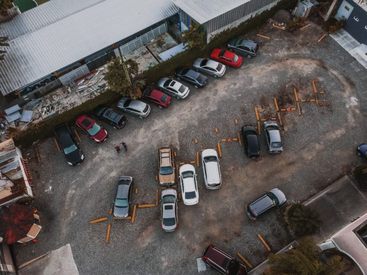 Parking z automatycznym systemem rejestracji pojazdów