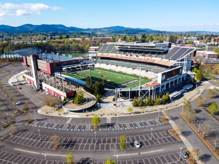 Parking przy drodze S1