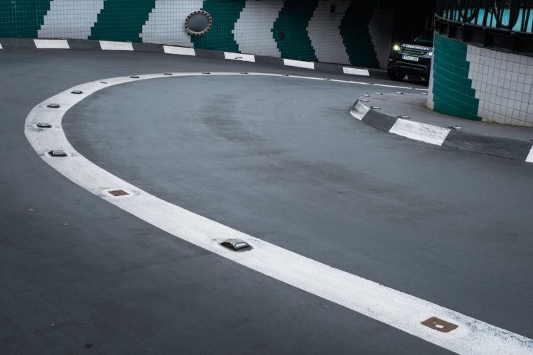 Zdjęcie podziemnego parkingu w Zielonej Górze