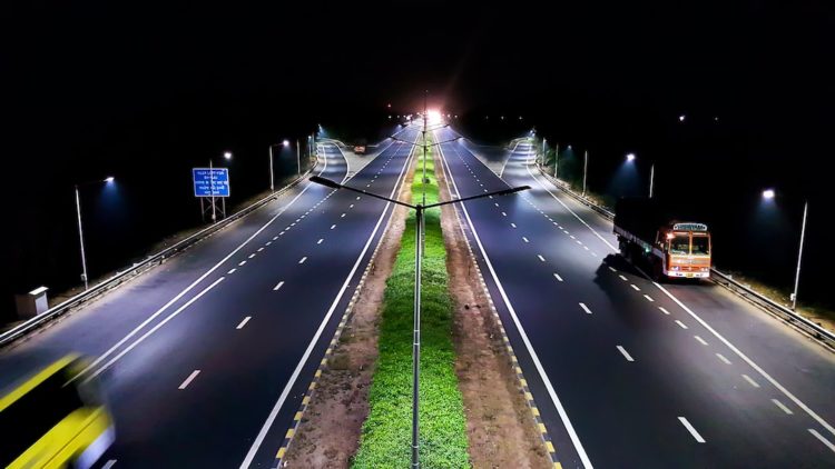 Parking na autostradzie A4 dla odpoczynku i tankowania energii