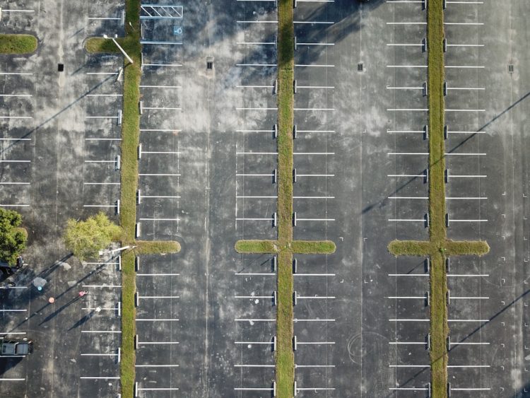 Parking na trasie między Wrocławiem a Płockiem