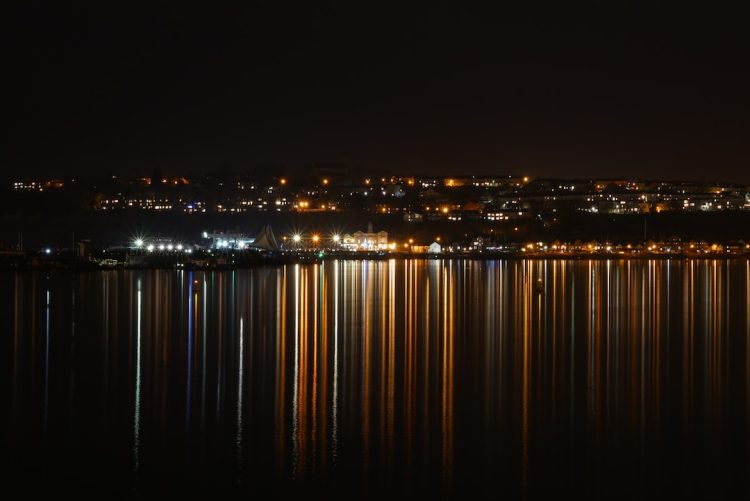 Zdjęcie przedstawiające strefę płatnego parkowania w Cardiff