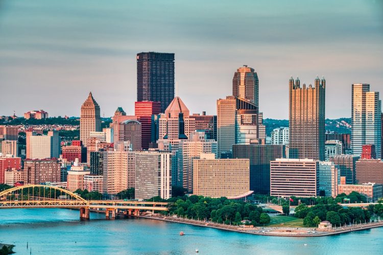 Zdjęcie polskiej stolicy i innych miast