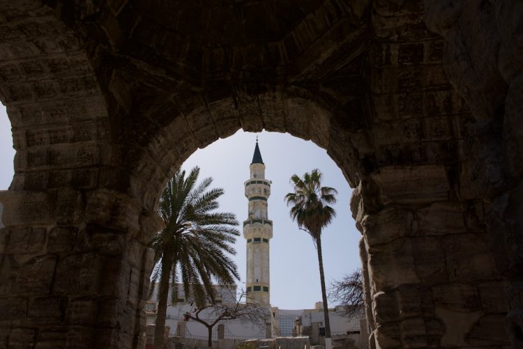 Parkowanie w strefie płatnej w Tripoli, Libia