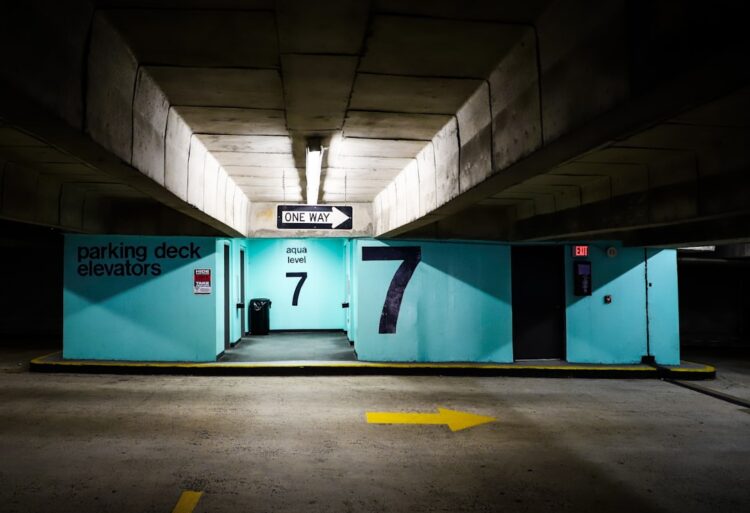 Parking w Epsom dla mieszkańców i turystów