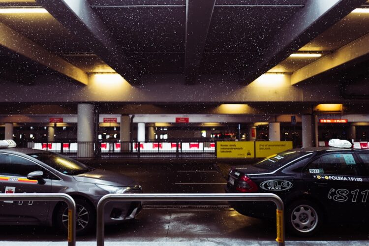 Tajemniczy popularny parking w mieście