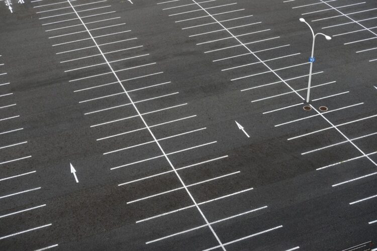 Parking w Şirvanie dla turystów