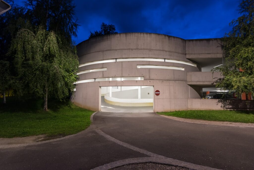 Darmowy parking dla samochodów hybrydowych we Wrocławiu