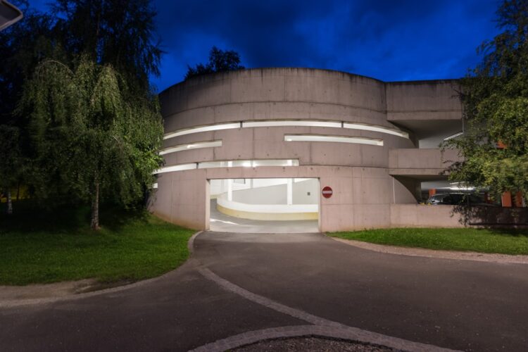 Darmowy parking dla samochodów hybrydowych we Wrocławiu