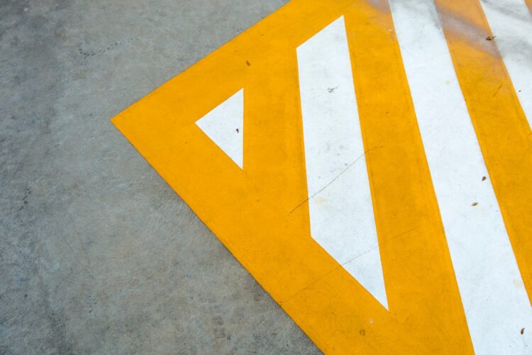 Pojazd zaparkowany na idealnym miejscu parkingowym