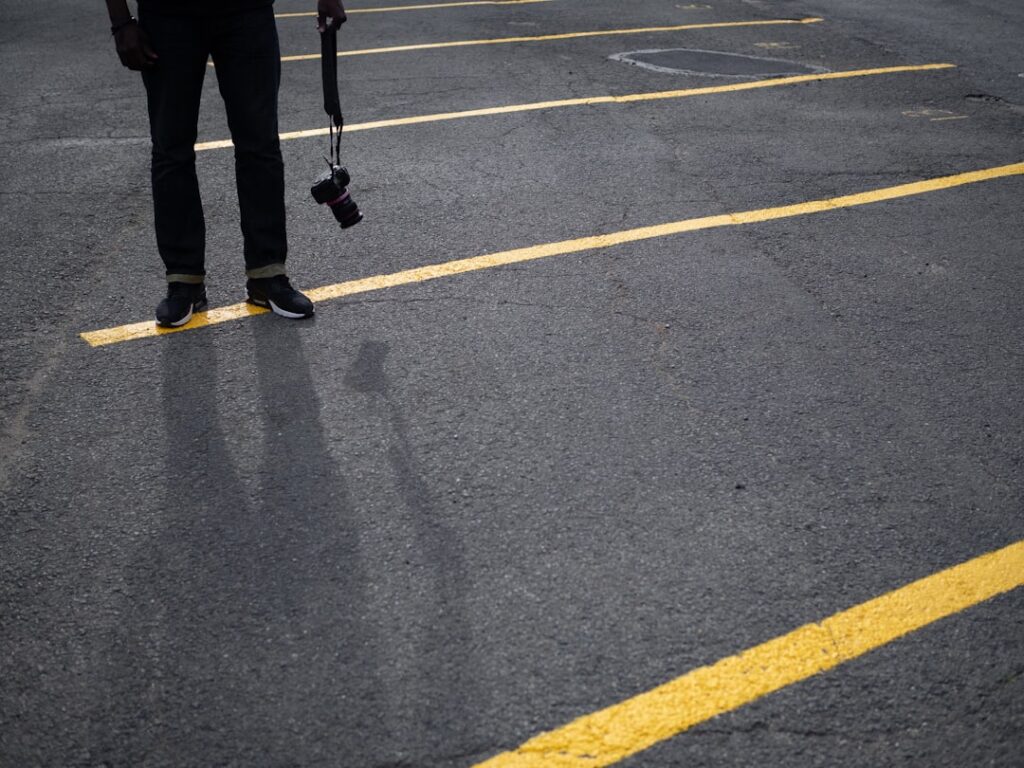 Samochód zaparkowany tyłem do kierunku jazdy