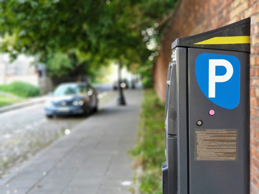 Parking w Innsbrucku w Alpach