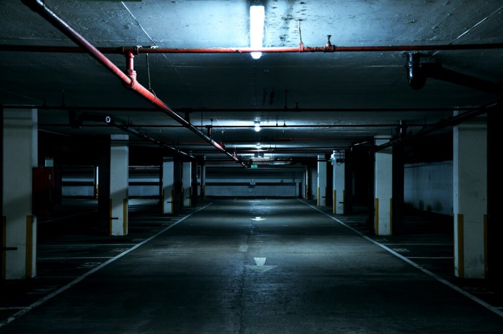 Parkowanie w Amiens – poradnik 2025, widok na parkingi podziemne