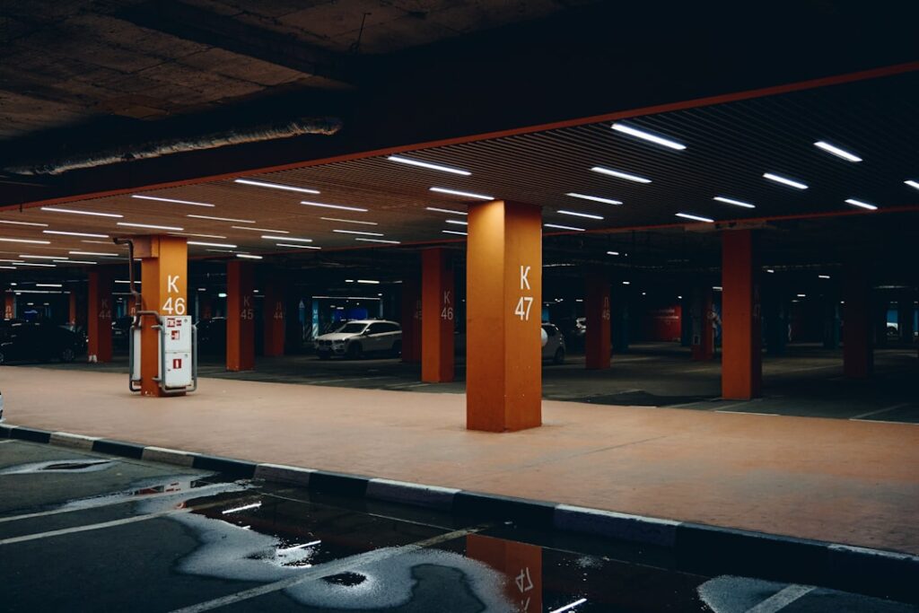 Parking w Chorzowie 2025 - przewodnik po strefach płatnych i darmowych miejscach