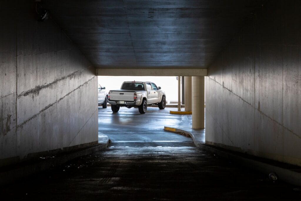 Parking w Kartagenie 2025: przewodnik po strefach i cenach