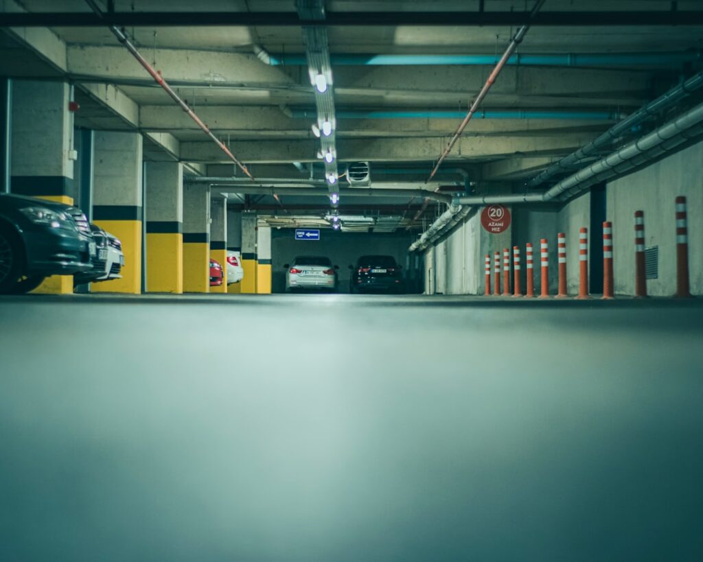 Zdjęcie parkingu w Ede, przewodnik 2025