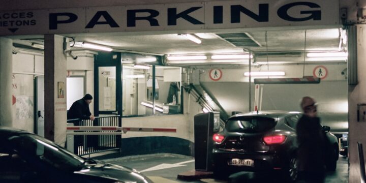 Parking w Pistoia, przewodnik po darmowych i płatnych miejscach