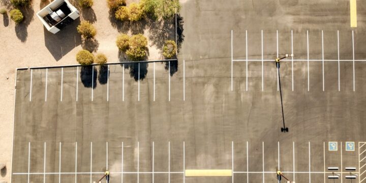 Parking w St. Pölten na rok 2026 – przewodnik po miejscach i cenach