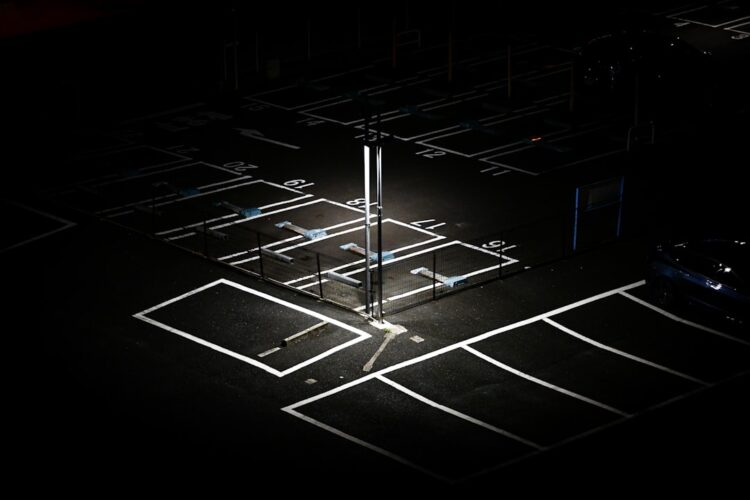 Parkowanie w Savonie – strefy i ceny