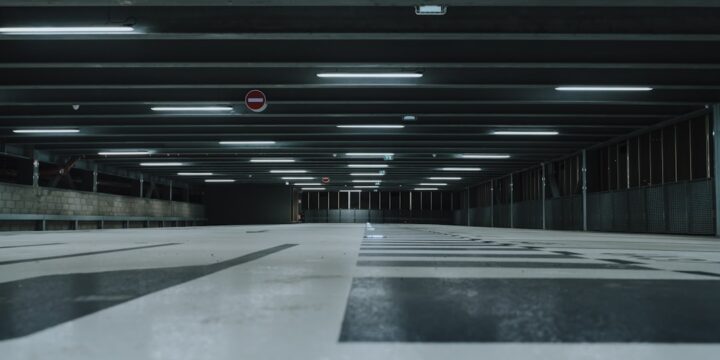 Zdjęcie ilustrujące parking w Varese