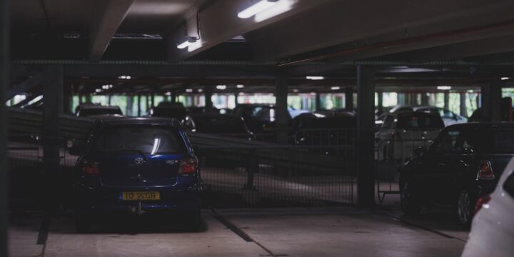 Parkowanie w Wels, przewodnik 2026: bezstresowe miejsca parkingowe