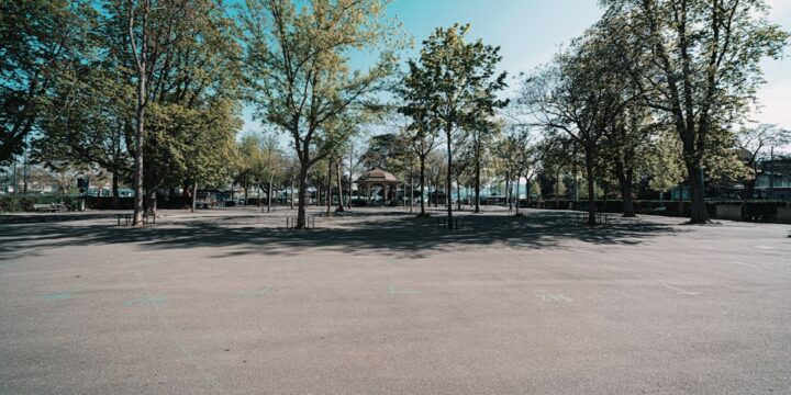 Parkowanie w Uherském Hradišti – strefy i opłaty