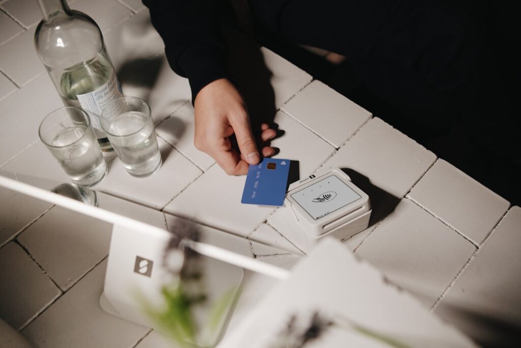 Aplikacje do mobilnych płatności mPay i SkyCash