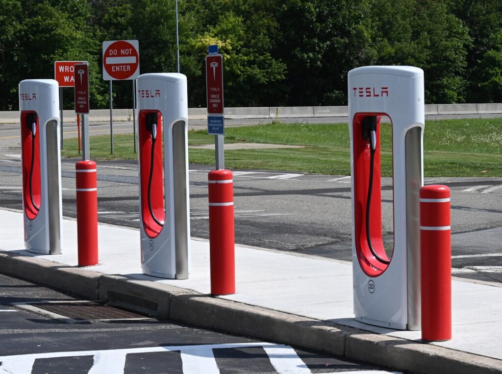 Parkingi z ładowarkami elektrycznymi w Szczecinie