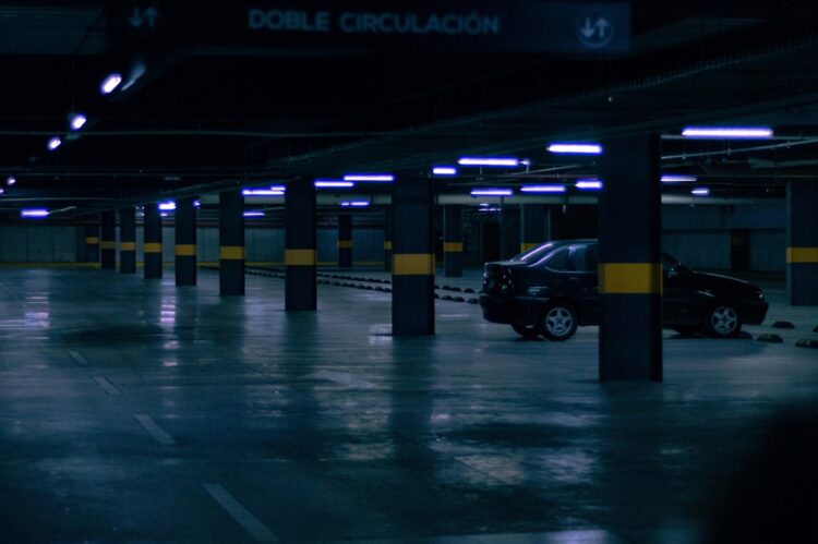 Parking przy Auchan na Hetmańskiej