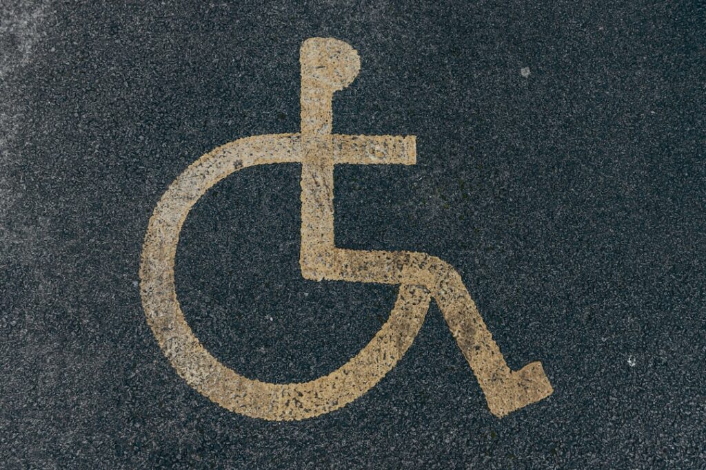 Parking przy Galerii Młociny z udogodnieniami dla osób niepełnosprawnych