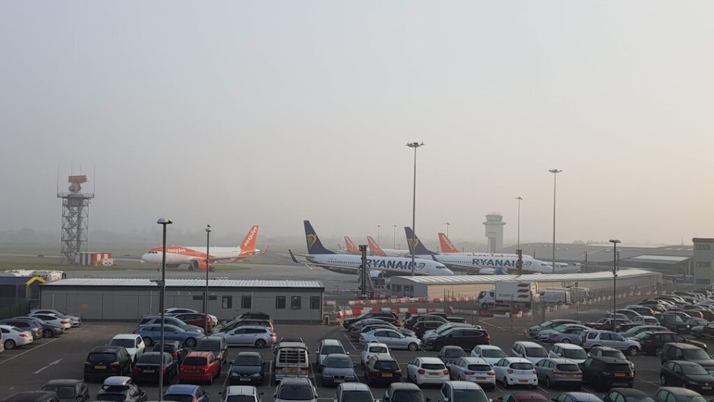 Parking lotniskowy Strachowice na rok 2026