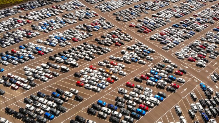 Zdjęcie przedstawiające parking przy Wola Park