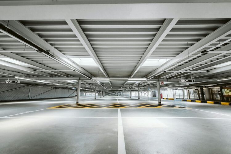 Parking przy Designer Outlet w Gdańsku