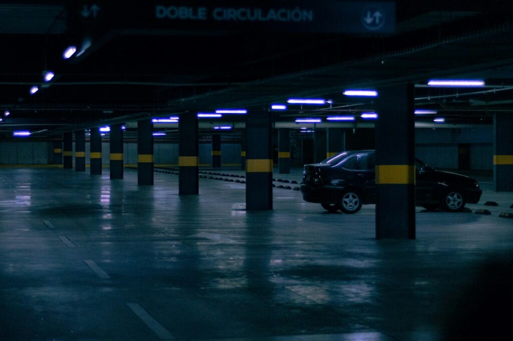 Parking przy Alei Bielany
