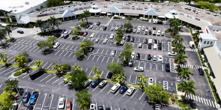 Parking Pasaz Grunwaldzki, widok z lotu ptaka