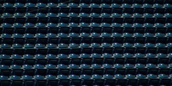 Parking przy Polsat Plus Arenie w Gdańsku po koncercie