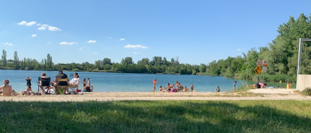 Wyjazd z parkingu przy Spodku w Katowicach po wydarzeniu